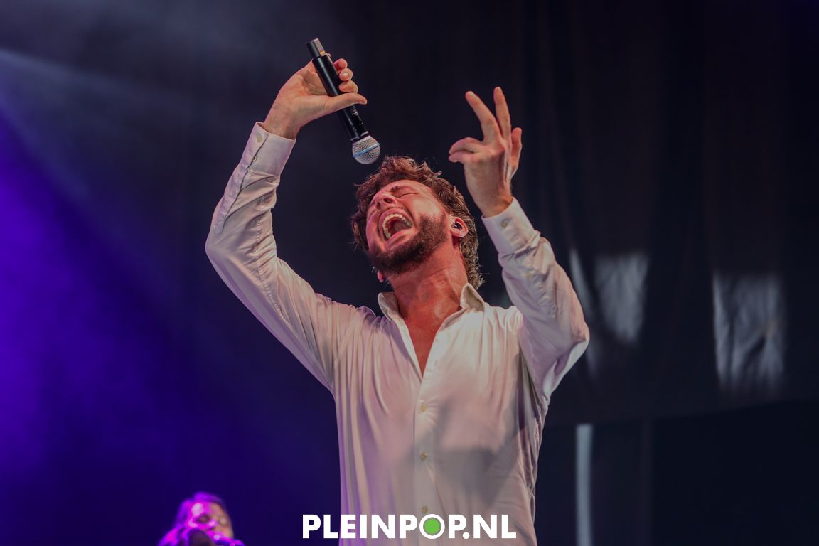 BOUKE & THE ELVIS MATTERS BAND    (53)